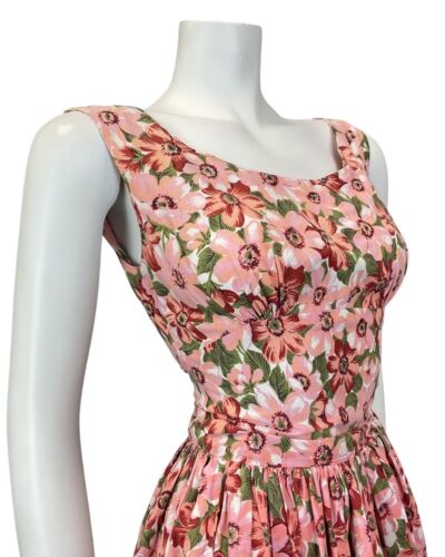 VINTAGE 50s 60s PINK GREEN RED FLORAL LEAFY PRINCESS SWING SLEEVELESS DRESS 4 6