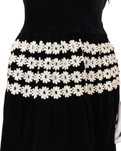 VINTAGE 50s 60s BLACK WHITE DAISY VELVET OFF-THE-SHOULDER GOWN SWING DRESS 8 10