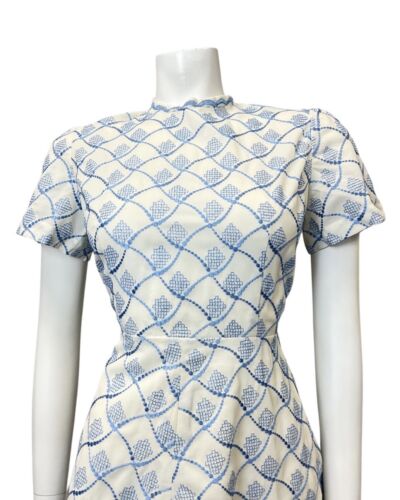 VINTAGE 60s 70s WHITE BLUE GEOMETRIC EMBROIDERED MOD SWING TEA DRESS 12