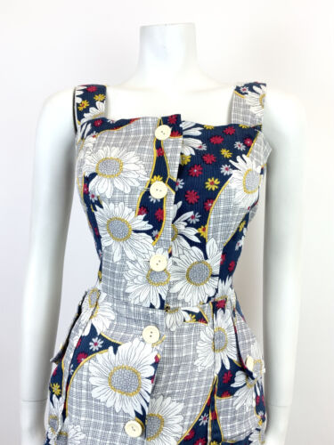 VTG 60s 70s WHITE BLUE RED FLORAL DAISY GRID CHECKED PINAFORE APRON SUNDRESS 10