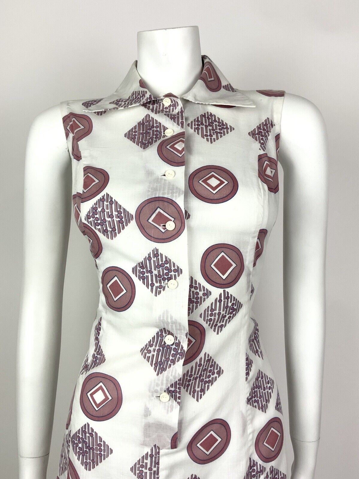 VTG 60s 70s MOD WHITE BROWN RED BLUE GEOMETRIC DAGGER SHIRT SUMMER DRESS 12 14