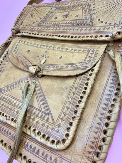 VINTAGE 60S 70S BROWN STAMPED LEATHER MESSENGER BAG BOHO