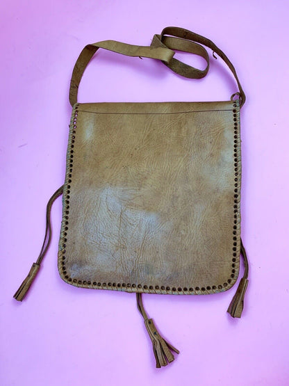 VINTAGE 60S 70S BROWN STAMPED LEATHER MESSENGER BAG BOHO