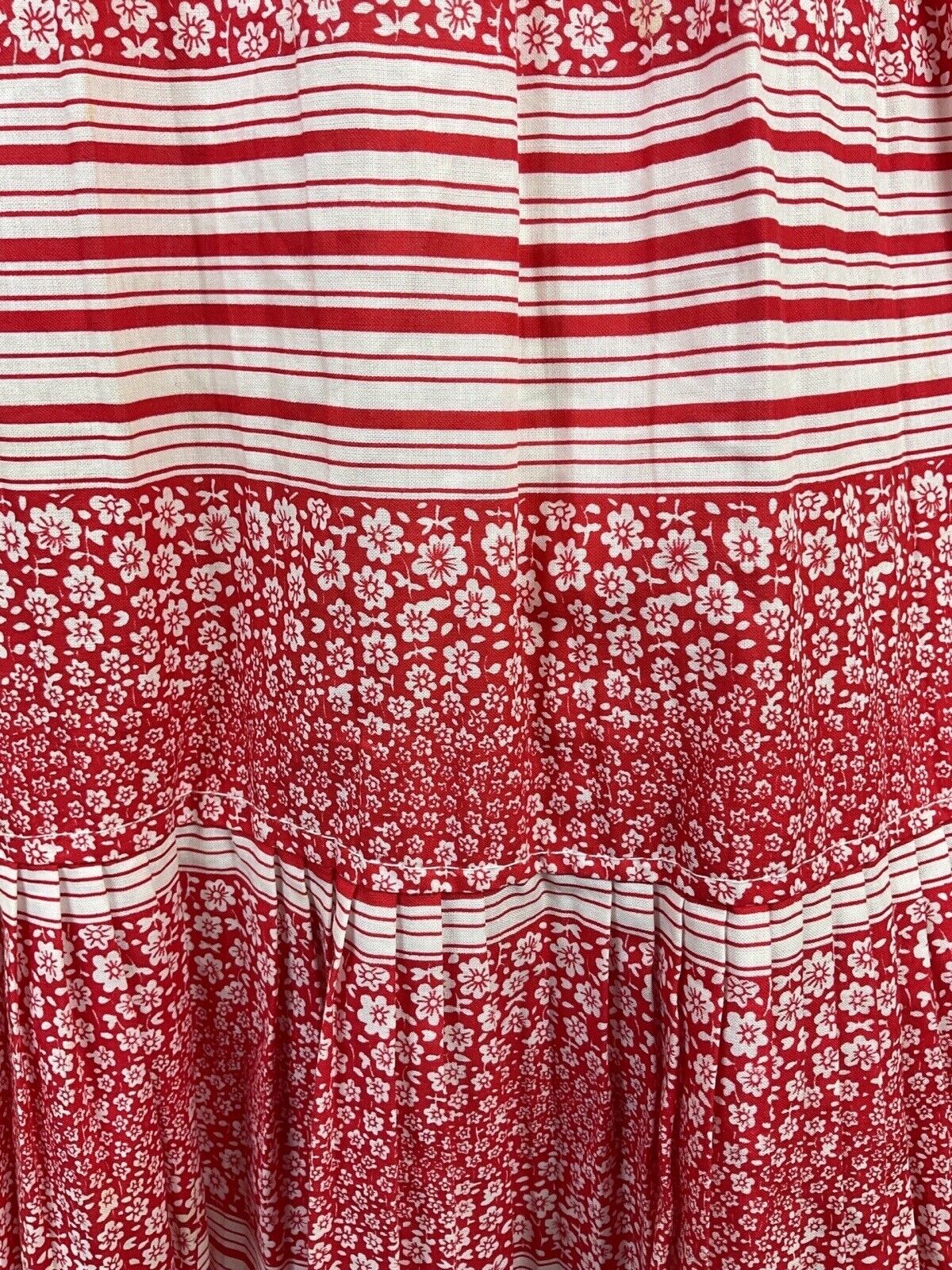 VTG 60s 70s RED WHITE DITSY FLOWER STRIPED RUFFLED PRAIRIE SUMMER DRESS 10 12