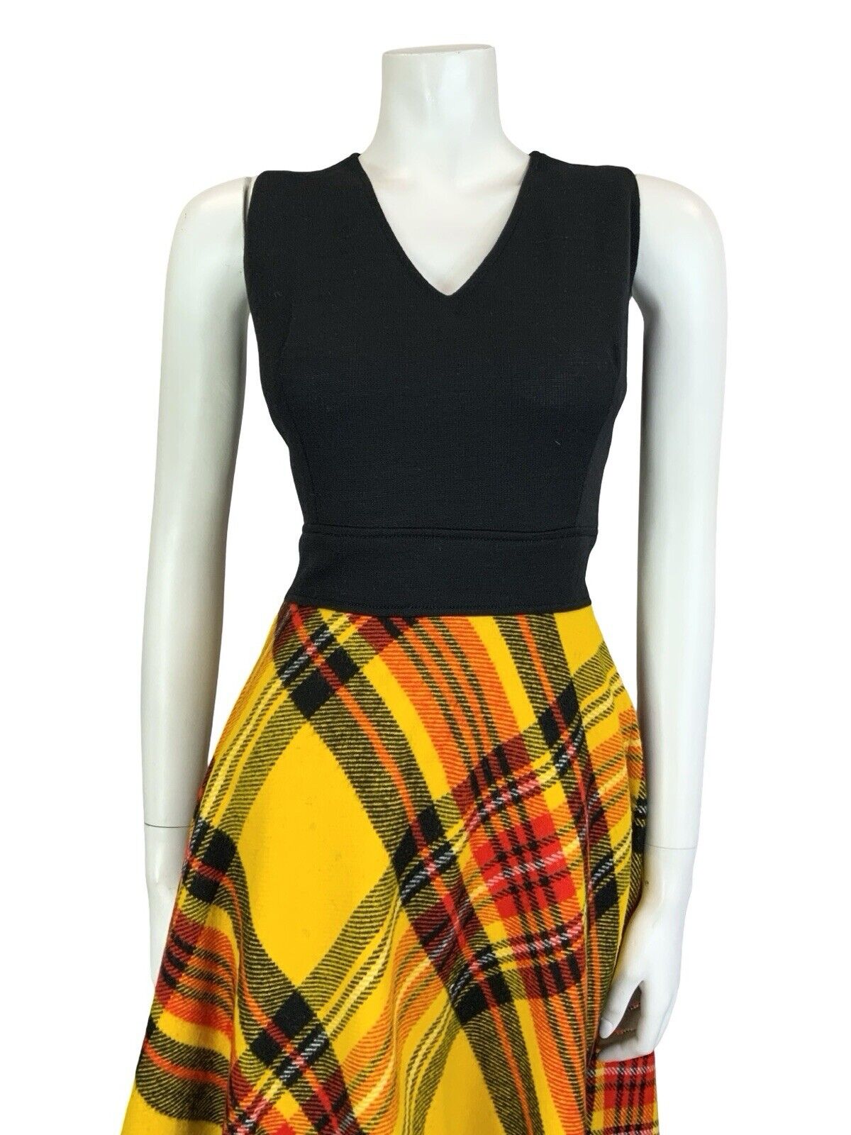 VTG 60S 70S BLACK YELLOW RED TARTAN V NECK CIRCLE SKIRT MIDI DRESS XS 6