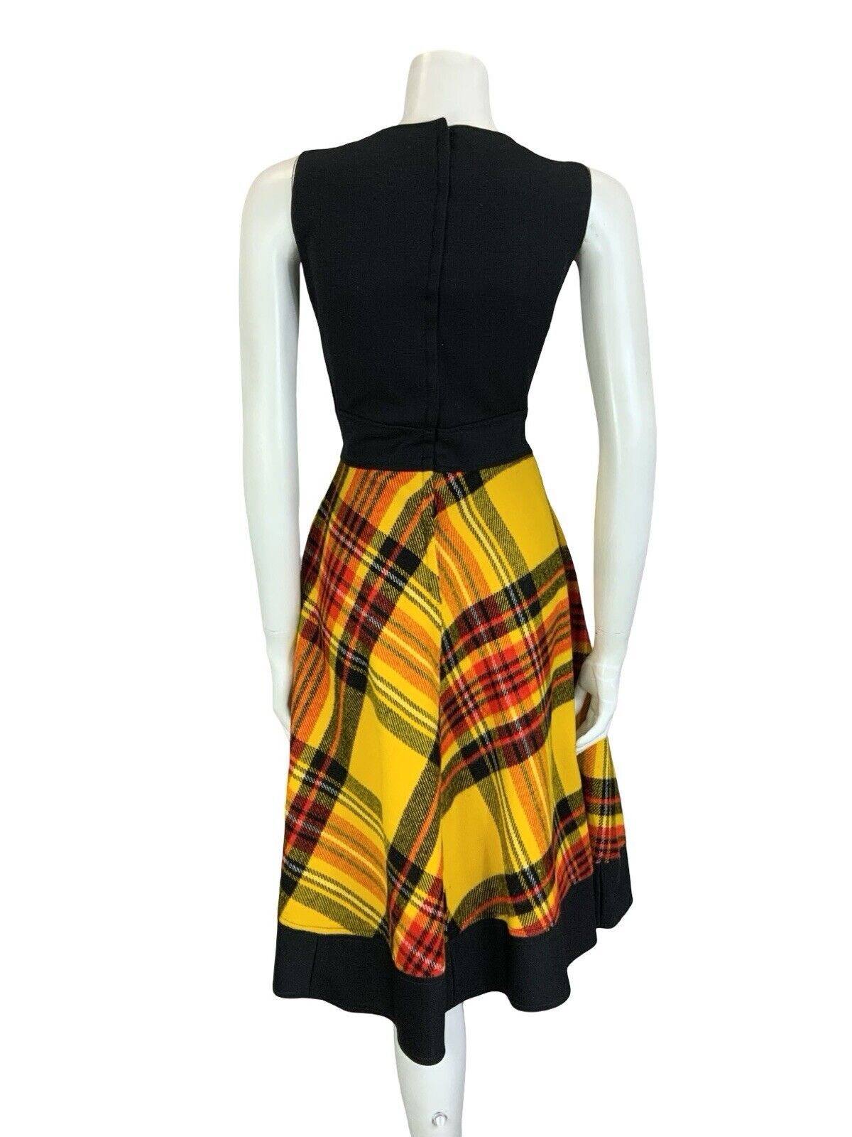 VTG 60S 70S BLACK YELLOW RED TARTAN V NECK CIRCLE SKIRT MIDI DRESS XS 6