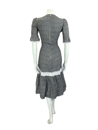 VTG 70S BLACK WHITE GINGHAM PRAIRIE COTTAGE RUFFLE CROCHET 1/2 SLEEVE DRESS 8