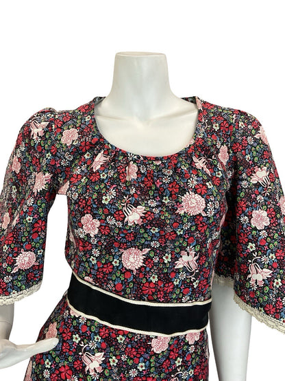 VTG 60S 70S BLACK RED BLUE WHITE FLORAL COTTAGE HANDKERCHIEF RUFFLE DRESS 4 6