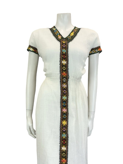 VTG 60S 70S WHITE BLACK GOLD MEDIEVAL FOLK TRADITIONAL EMBROIDERED DRESS 12 14 M