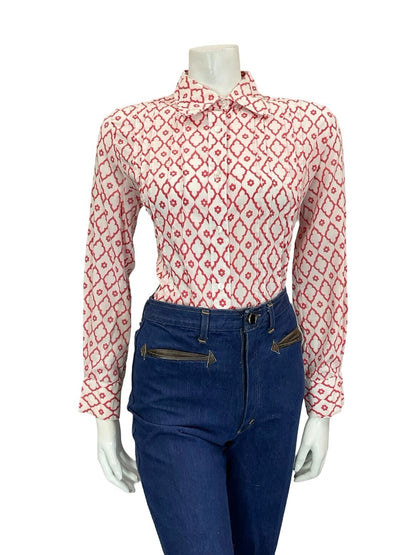 VTG 60S 70S RED WHITE DIAMOND DAISY GEOMETRIC MOD SPOON COLLAR PLEATED SHIRT 12