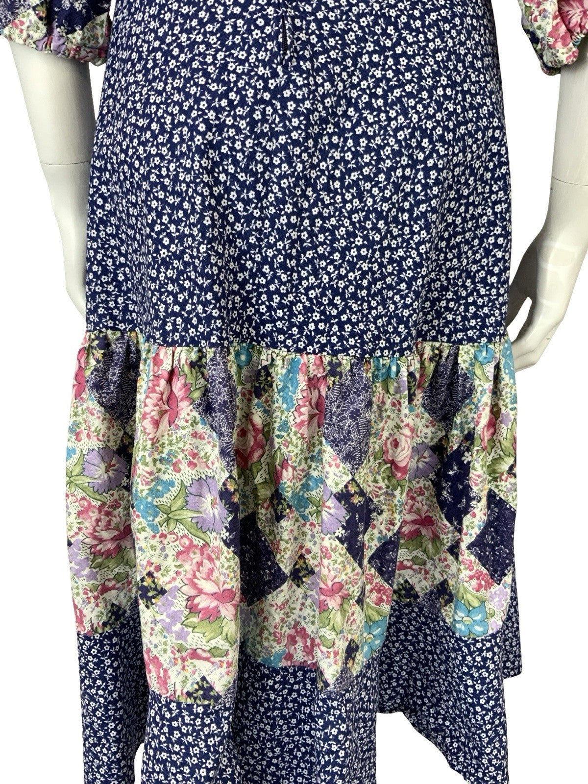 VTG 60S 70S WHITE BLUE PINK PATCHWORK TIERED ELASTICATED COTTAGE DRESS 14 16