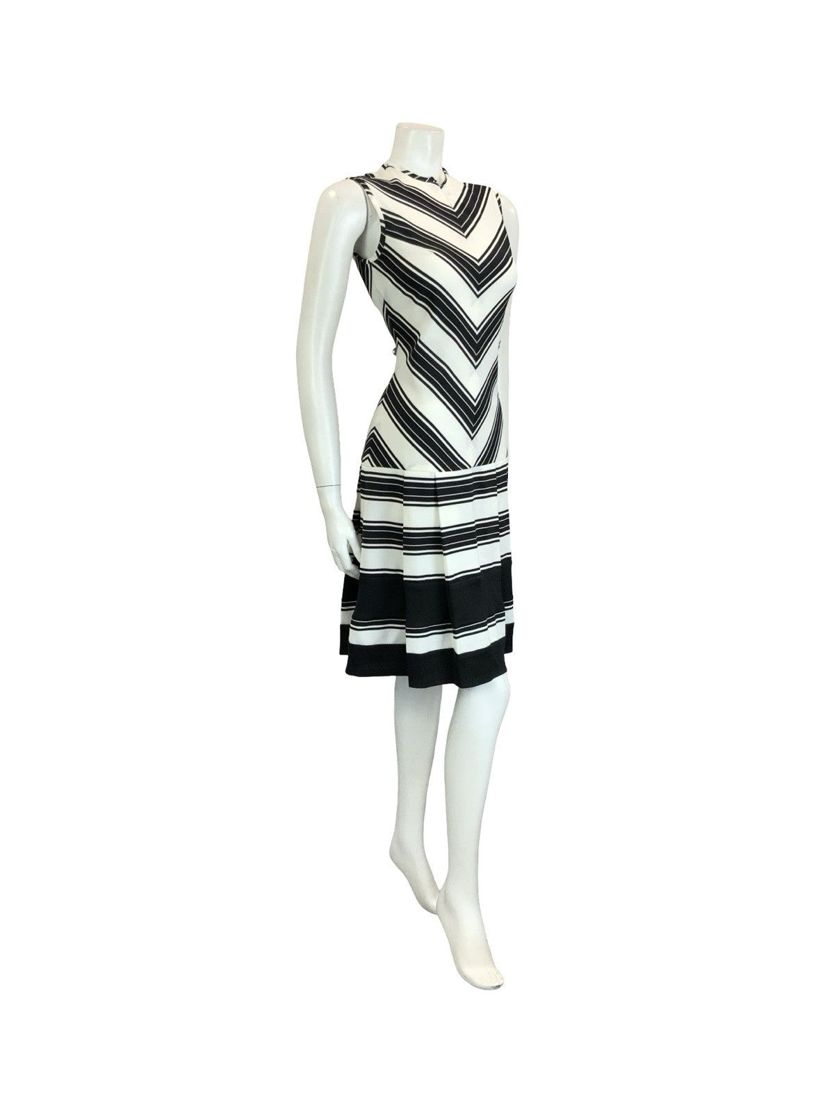 VTG 60S MOD SCOOTER BLACK WHITE STRIPE CHEVRON DROPPED WAIST GEOMETRIC DRESS 8