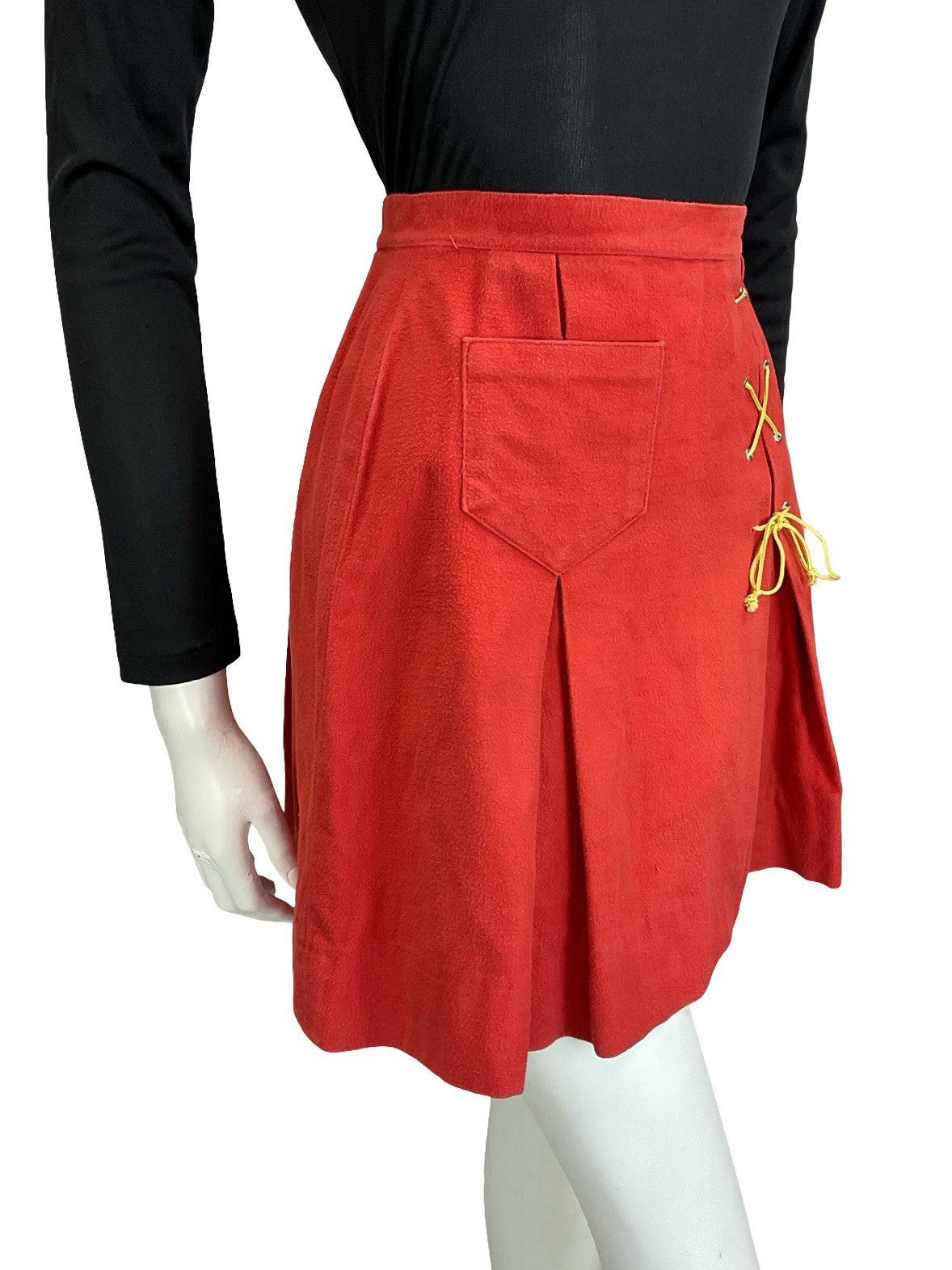 VTG 60S 70S RED WOOL FELT RIC RAC MEDIEVAL PLEATED YELLOW LACE UP MINI SKIRT 4