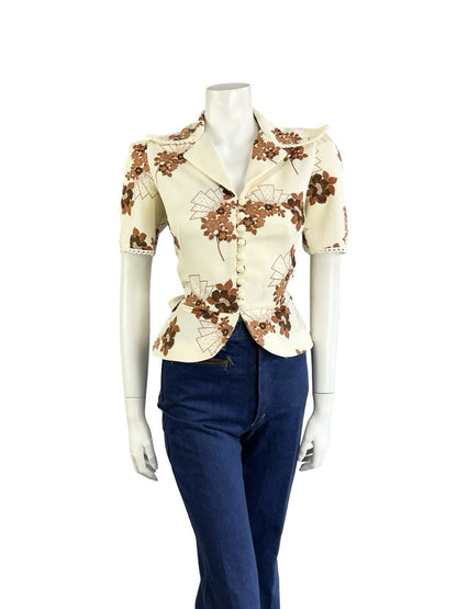 VTG 70S RICHARD SHOPS CREAM BROWN FLORAL ART DECO PEPLUM NOTCH LAPEL SHIRT 8