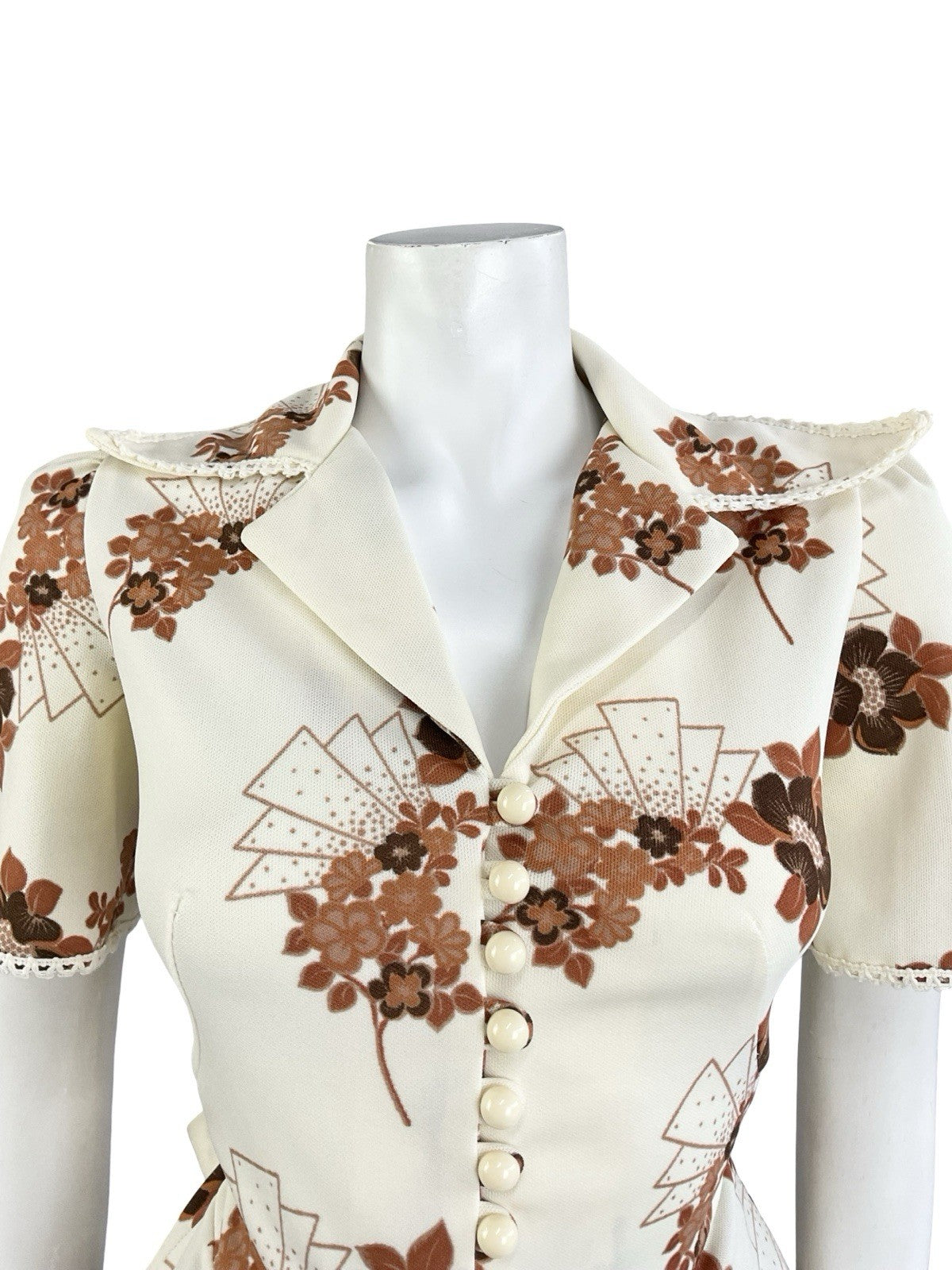 VTG 70S RICHARD SHOPS CREAM BROWN FLORAL ART DECO PEPLUM NOTCH LAPEL SHIRT 8
