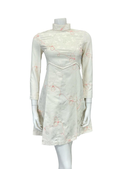 VTG  60S STYLE CREAM PINK DAMASK FLORAL MOD GOGO EMPIRE PLEAT WEDDING DRESS 4