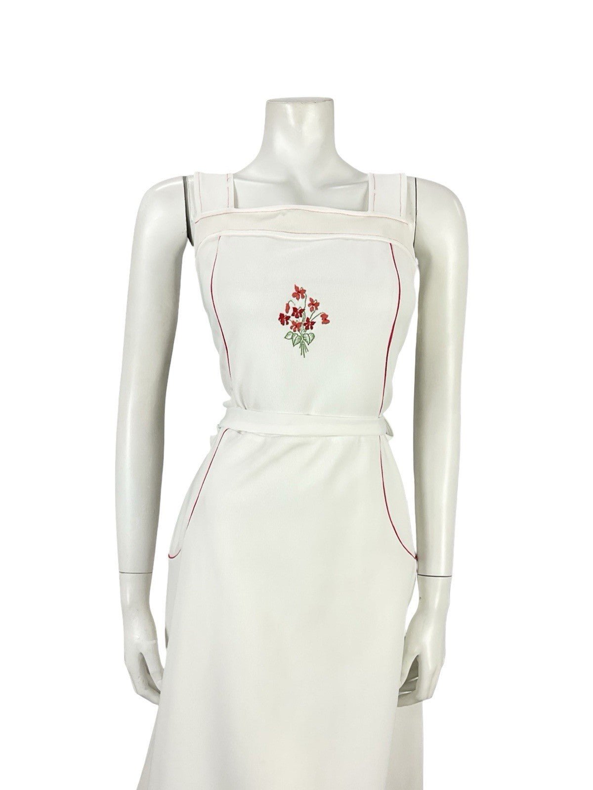 VTG 60S 70S WHITE RED COTTAGE FLORAL EMBROIDERY PINAFORE SUN DRESS 12