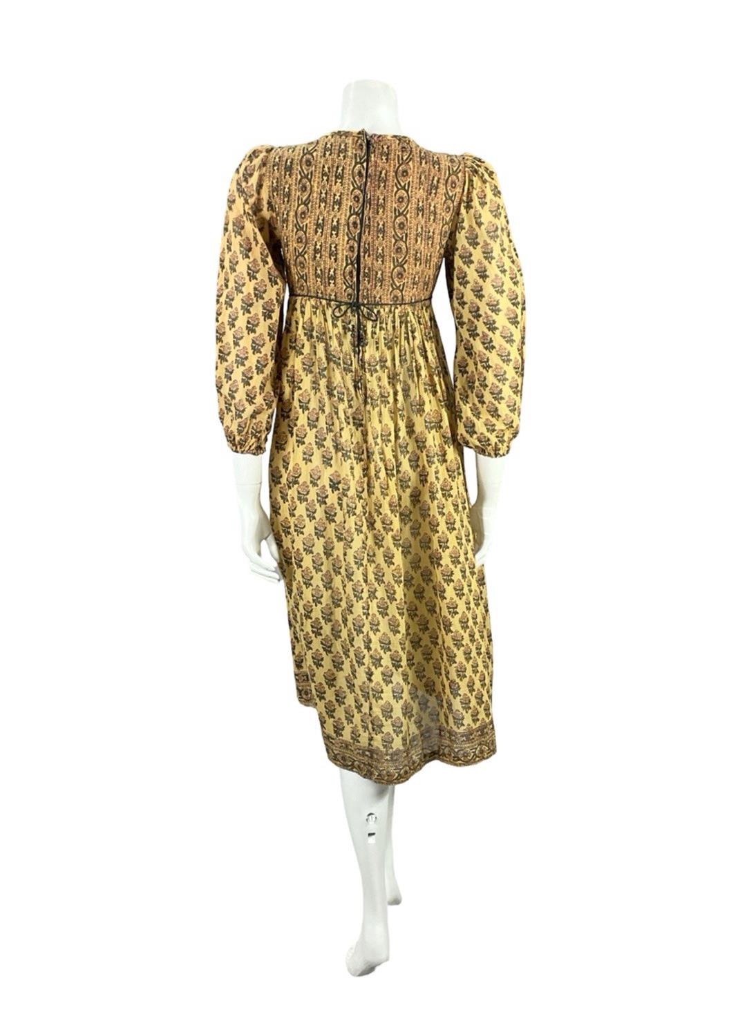 VTG 60S 70S BROWN BEIGE BOHO HIPPY INDIAN COTTON FLORAL SMOCK EMPIRE DRESS 4 6