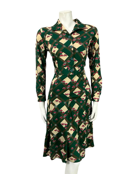 VTG 70S GREEN BIEGE RED PLEATED PLAID NOVELTY CAR OPEN COLLAR SHIRT DRESS 12