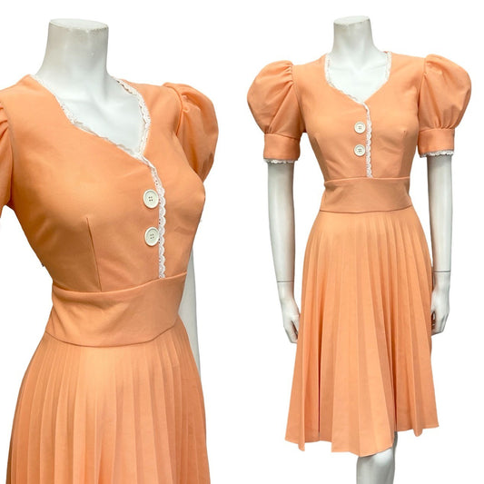 VTG 60S 70S PALE ORANGE PUFF SLEEVE PLEATED WHITE SCALLOP TRIM COTTAGE DRESS 10