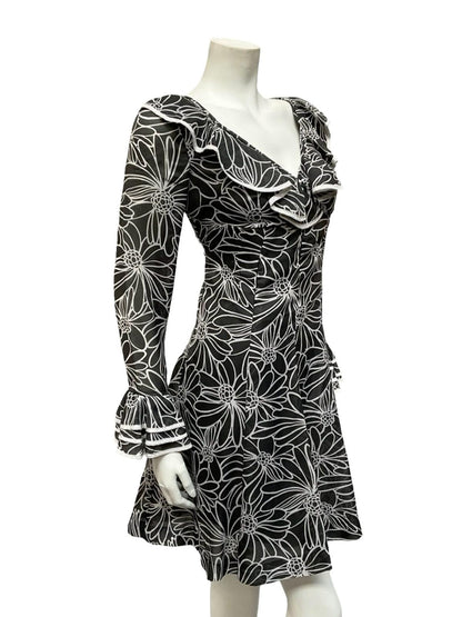 VTG 70S BLACK WHITE FLORAL RUFFLE MOD V NECK EMPIRE SKATER FLOATY MINI DRESS 12