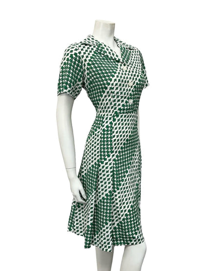 VTG 60S 70S WHITE GREEN GEOMETRIC HOUNDSTOOTH PLEATED SHIRT DRESS 12