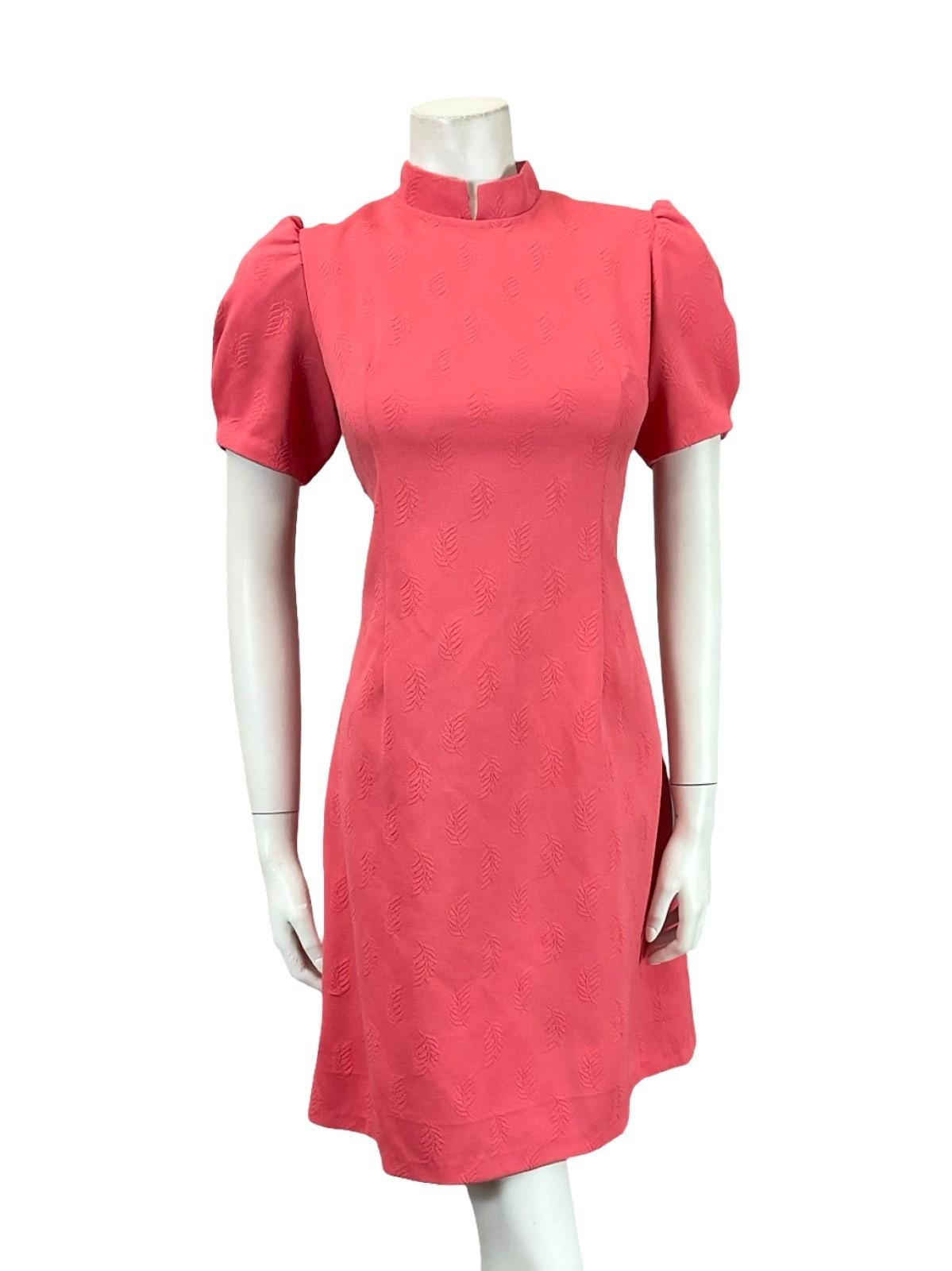 VTG 60S MOD GOGO PINK LEAFY EMBOSSED PUFF SLEEVE MANDARIN COLLAR SHIFT DRESS 10