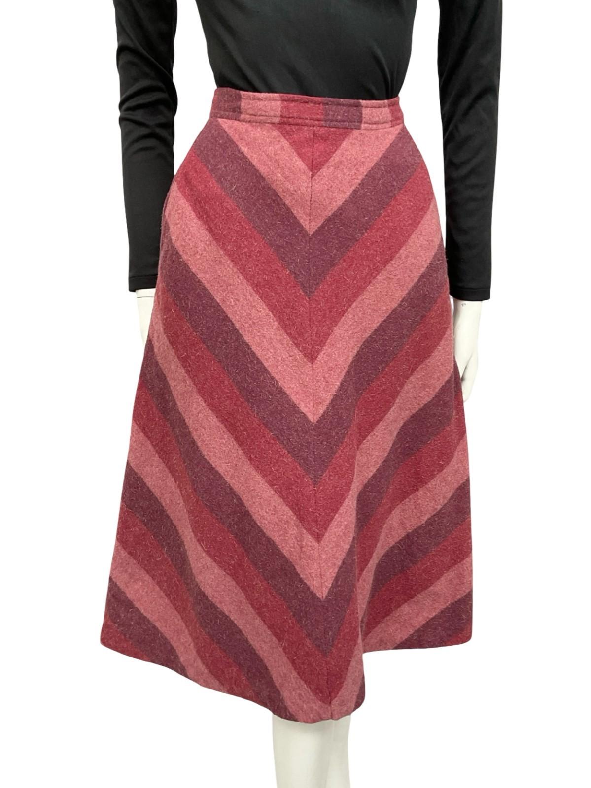 VTG 60S 70S RED PLUM PURPLE SECRETARY CHEVRON GEOMETRIC WOOL A LINE SKIRT XS 6
