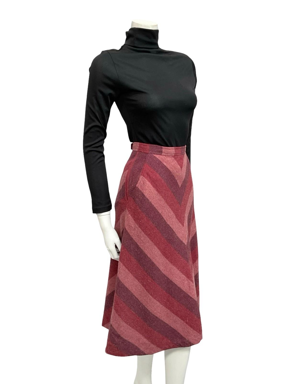 VTG 60S 70S RED PLUM PURPLE SECRETARY CHEVRON GEOMETRIC WOOL A LINE SKIRT XS 6