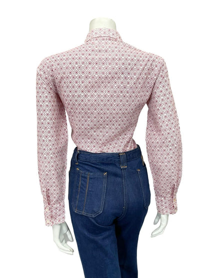 VTG 60S 70S WHITE RED GEOMETRIC FLORAL TILE PRINT MOD DAGGER SHIRT 14