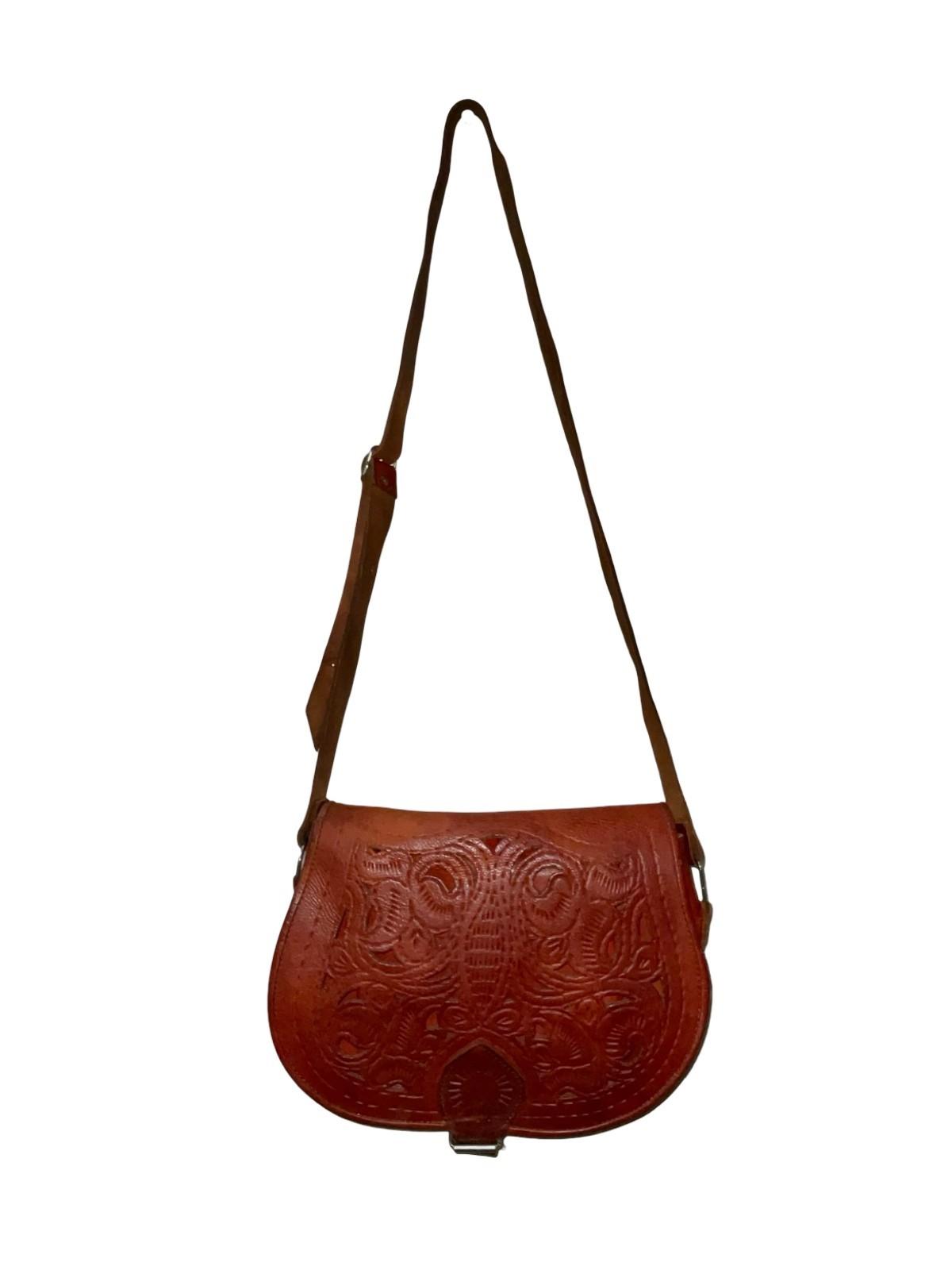 VTG 60S 70S RUSTY BROWN LEATHER PSYCHEDELIC SWIRL CUT OUT SHOULDER BAG