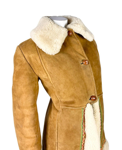 VTG 60S 70S BROWN CREAM SUEDE SHEARLING RED GREEN FLORAL EMBROIDERY COAT 12