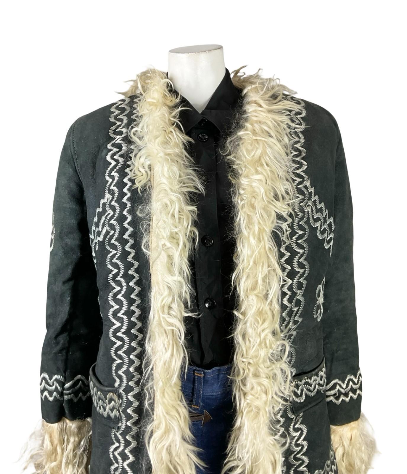 VTG 60S 70S BLACK SUEDE CREAM FLORAL EMBROIDERY BOHO HIPPY SHEARLING COAT 10