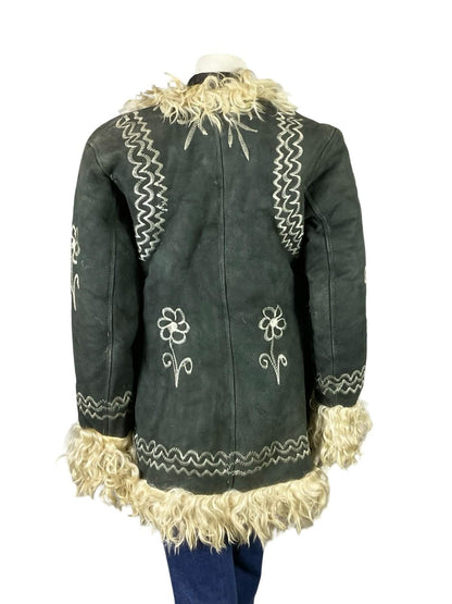 VTG 60S 70S BLACK SUEDE CREAM FLORAL EMBROIDERY BOHO HIPPY SHEARLING COAT 10