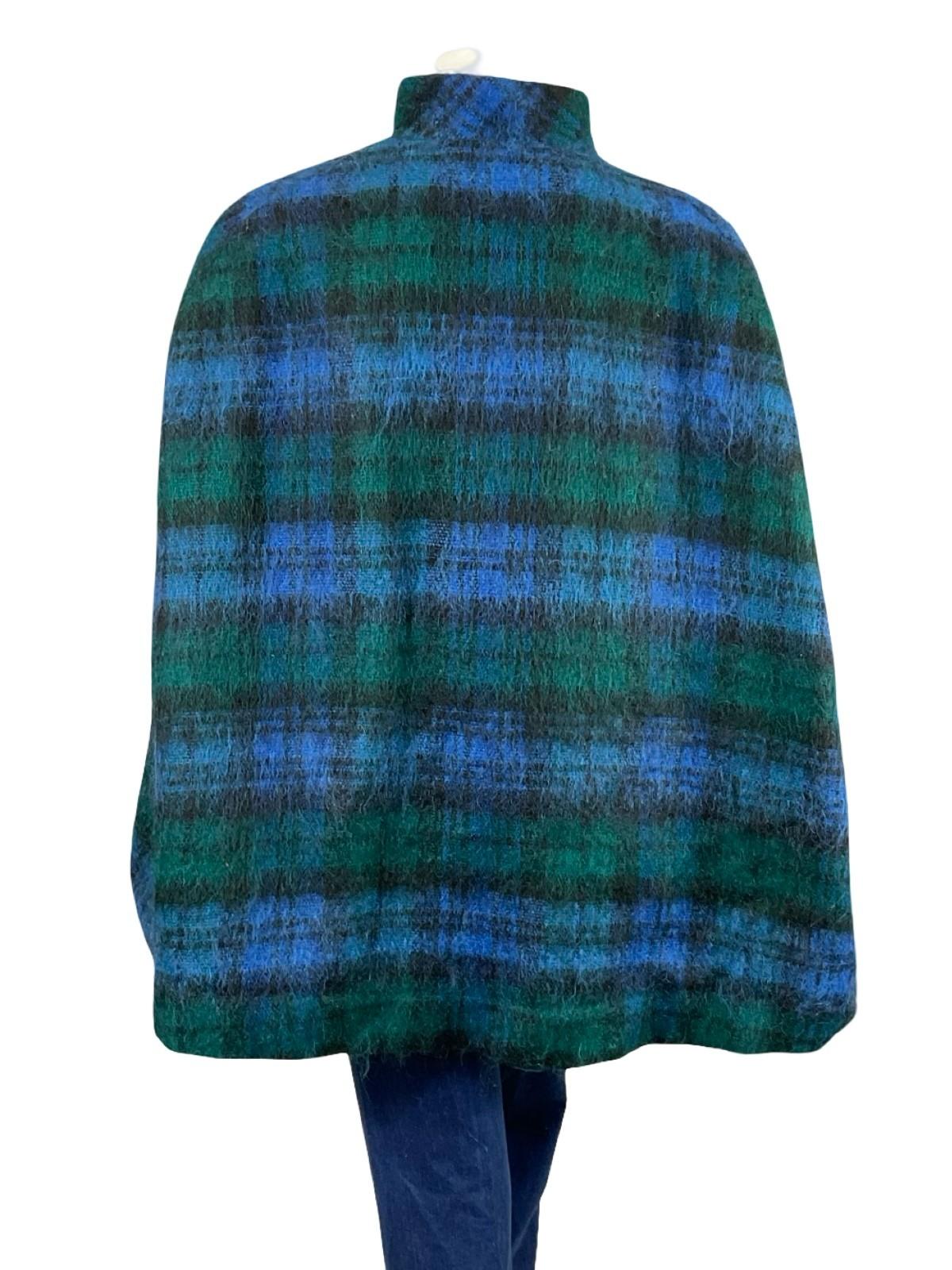 VTG 60S 70S MOD BLUE GREEN BLACK PLAID MOHAIR WOOL BLEND FUNNEL NECK CAPE 10