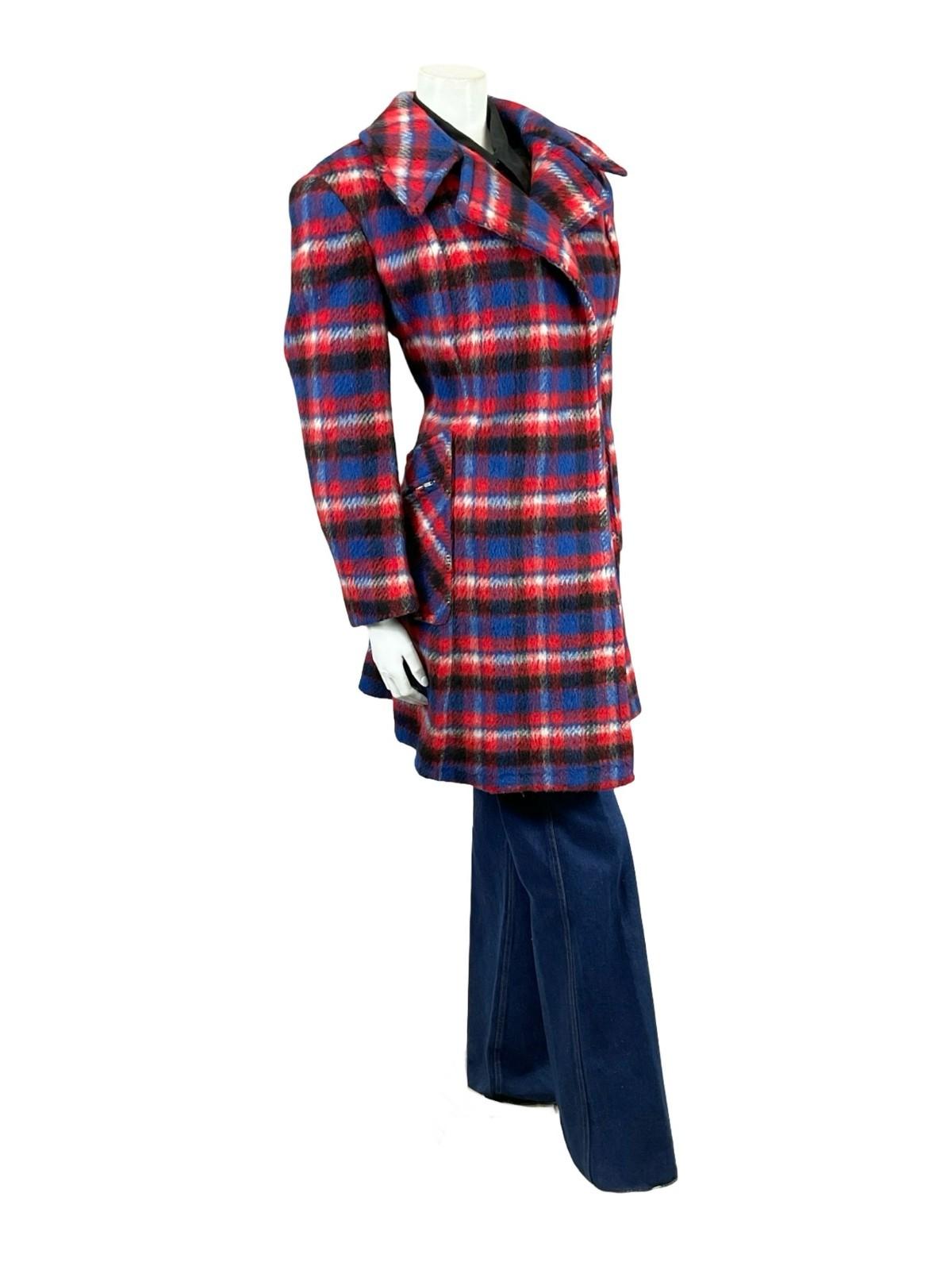 VTG 60S 70S RED BLUE BLACK WHITE PLAID TARTAN MOD NOTCH LAPEL COAT 18