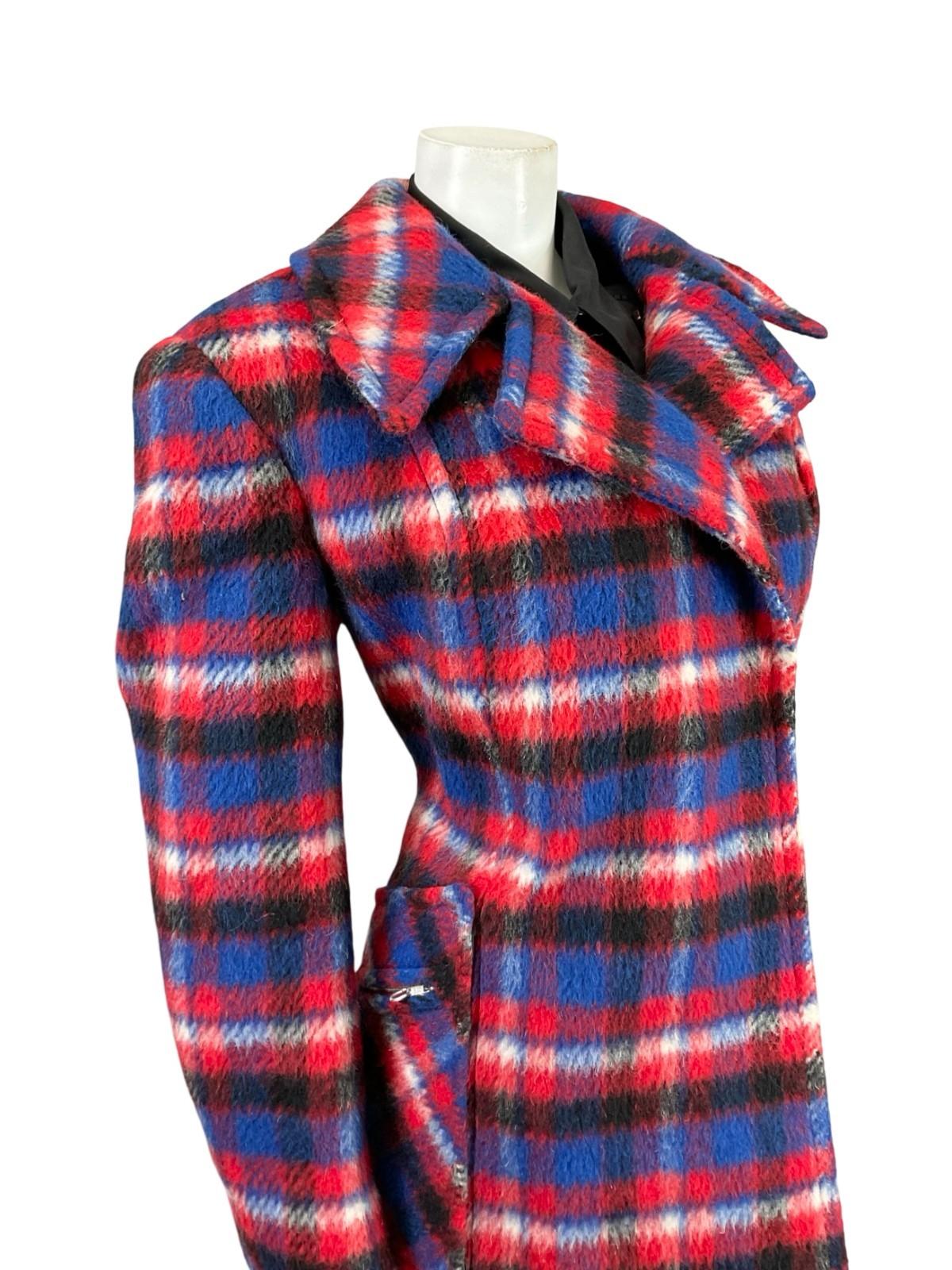 VTG 60S 70S RED BLUE BLACK WHITE PLAID TARTAN MOD NOTCH LAPEL COAT 18