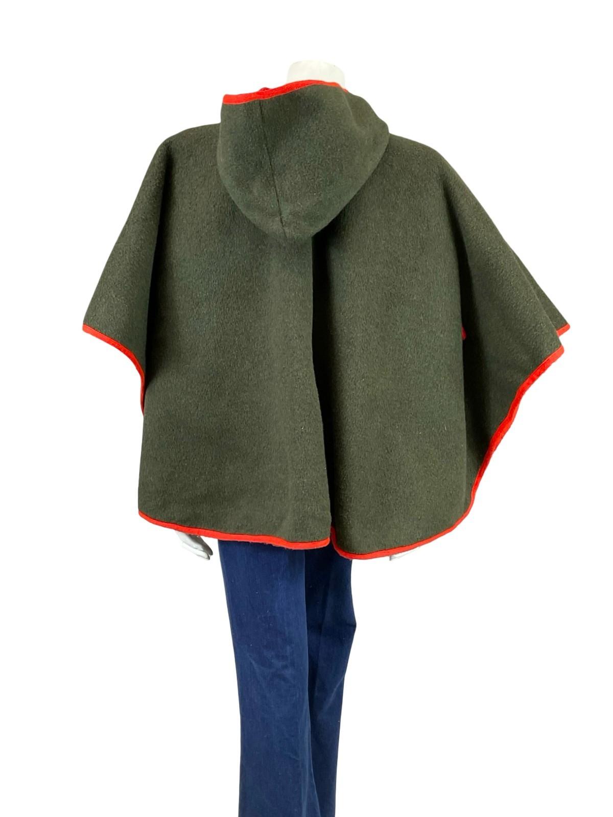 VTG 60S 70S BLACK BROWN BRIGHT RED HIPPY EMBROIDERED WOOL FELT HOODED CAPE 10