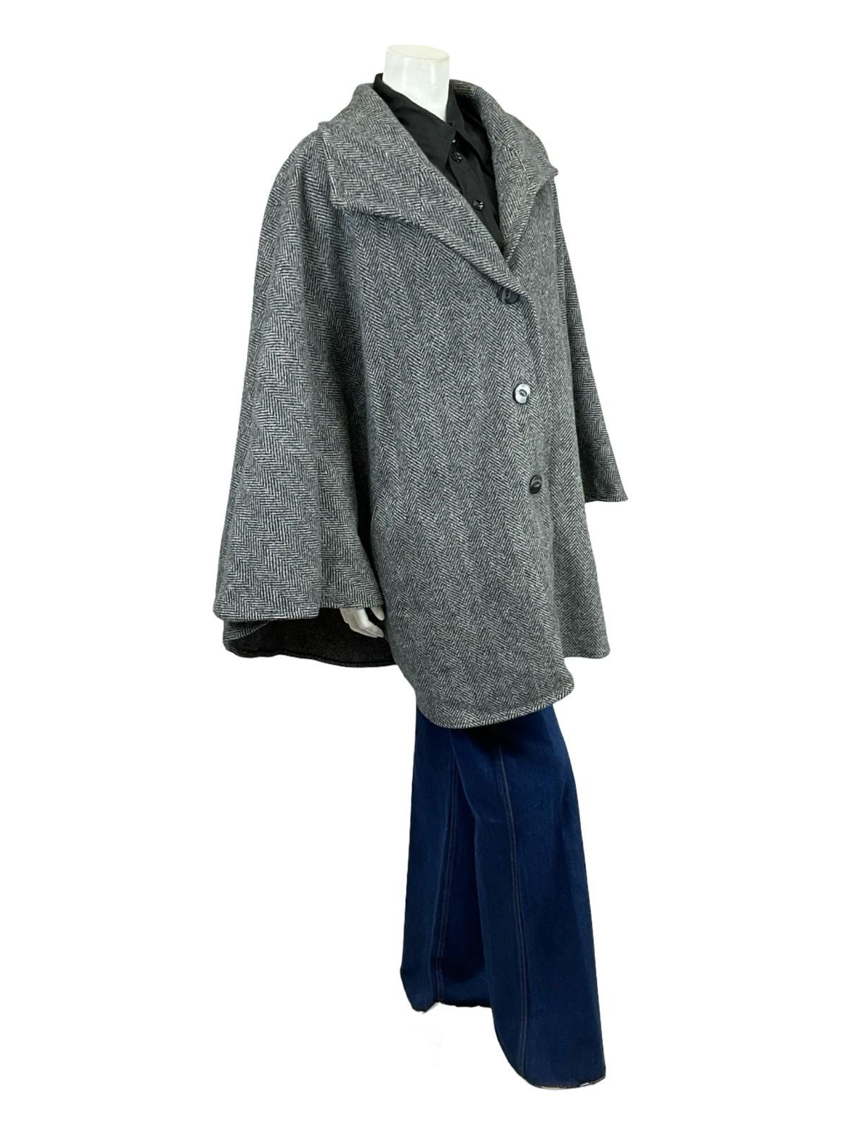 VTG 60S 70S CHARCOAL GREY WOOL CHEVRON ZIG ZAG CAPE W/ POCKETS 16 18 L