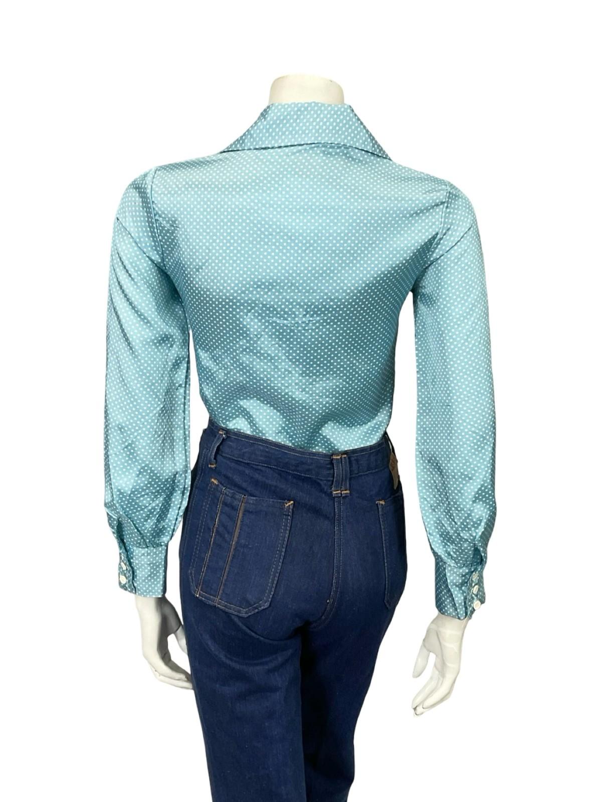 VTG 60S 70S JAPANESE MOD LIGHT BLUE WHITE POKA DOT GEOMETRIC DAGGER SHIRT 8