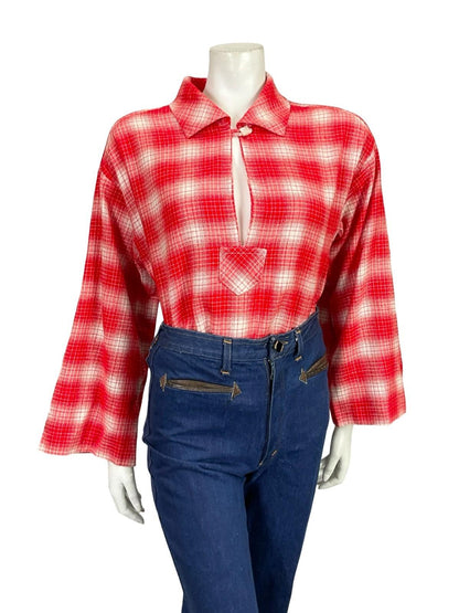 VTG 60S 70S RED WHITE PLAID OP ART GEOMETRIC KEYHOLE BOXY SHIRT 12 14 M