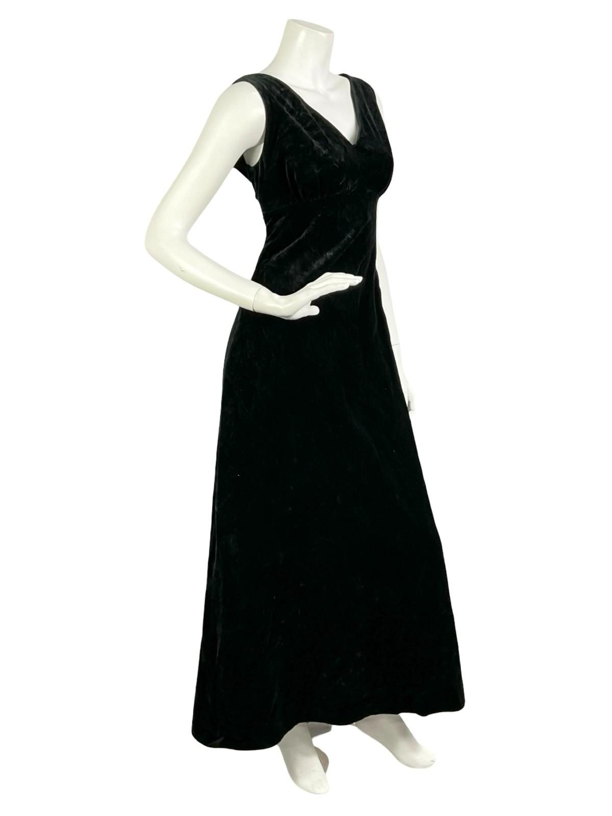 VTG 60S 70S BLACK VELVET PLUNGING V NECK EMPIRE CLASSIC MAXI DRESS 10