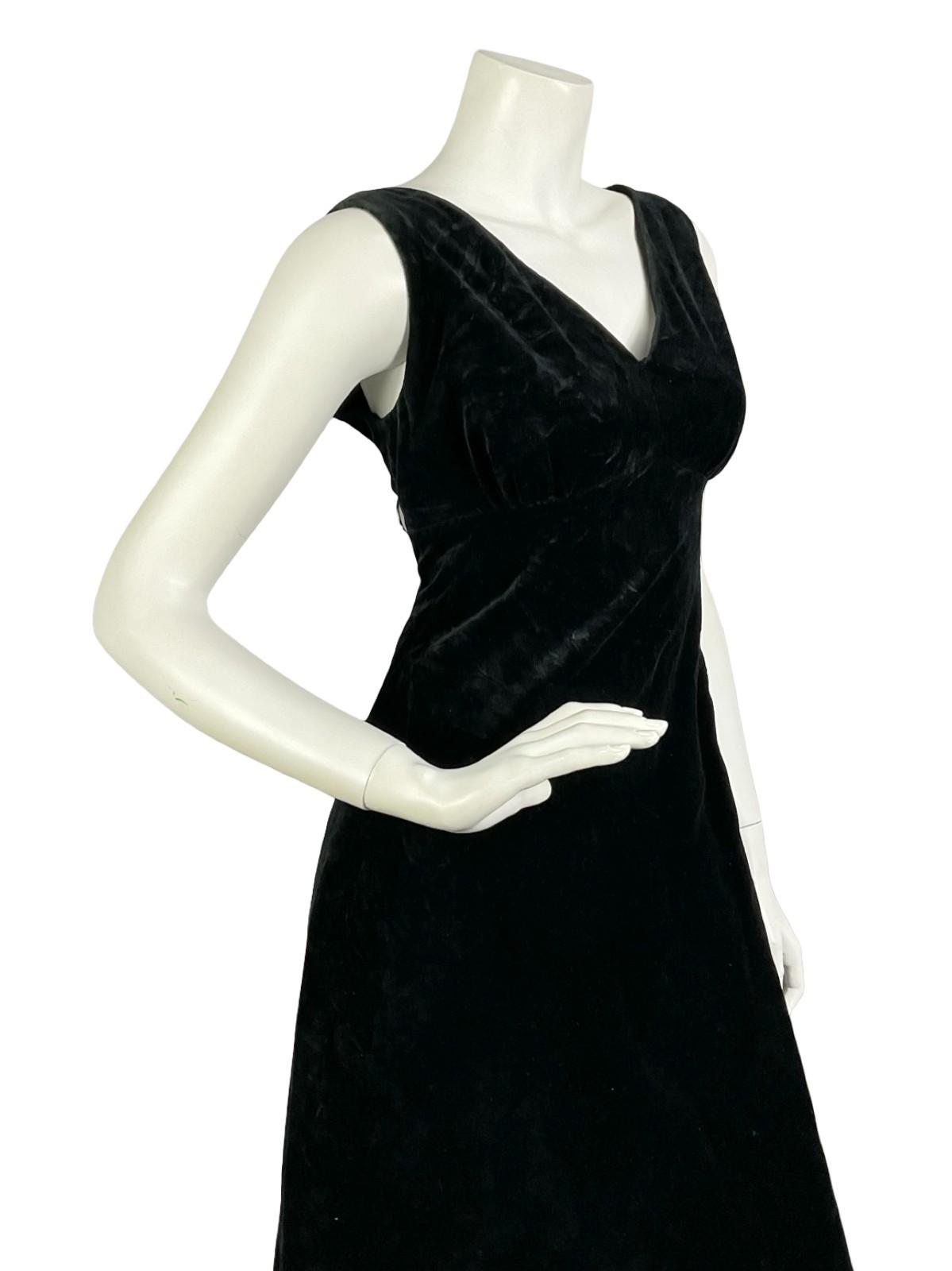 VTG 60S 70S BLACK VELVET PLUNGING V NECK EMPIRE CLASSIC MAXI DRESS 10