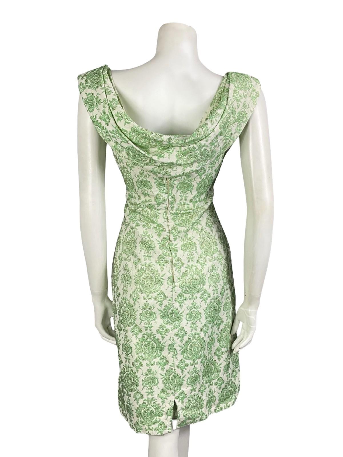 VTG 60S 70S GREEN WHITE LUREX DAMASK GLITTERY MESH CAPE PARTY DRESS 10 12