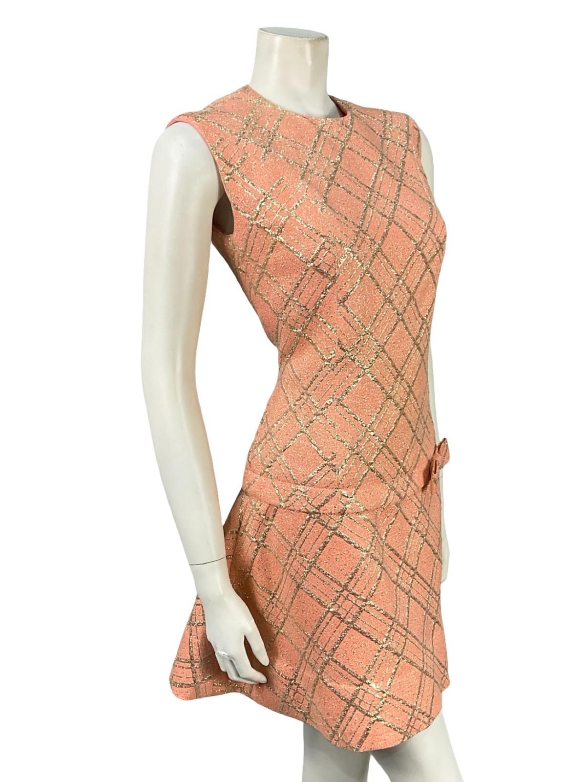 VTG 60S 70S MOD SALMON PINK GOLD PLAID LUREX DROPPED WAIST BOW MINI DRESS 8