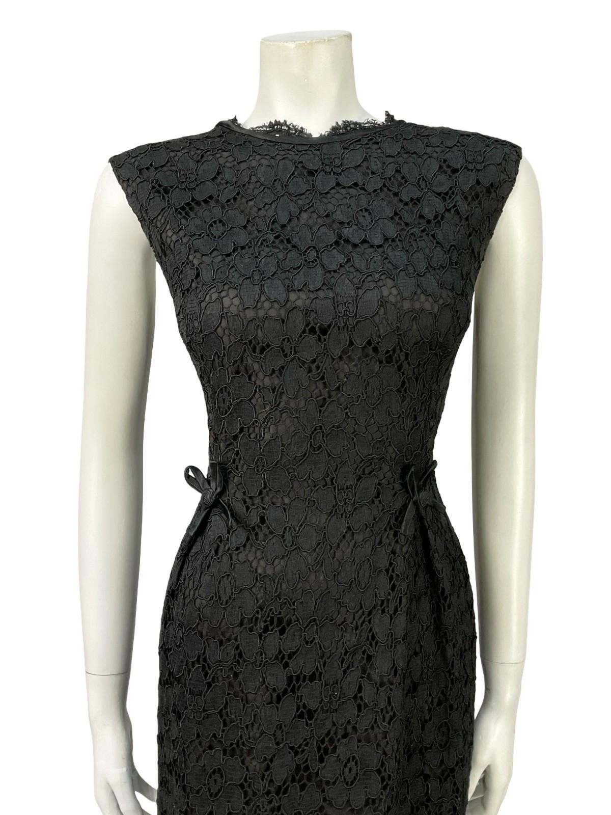 VTG 60S 70S BLACK LACE SCALLOPED BOW PLUNGING BACK PARTY MINI DRESS 12