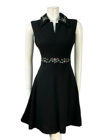 VTG 60S 70S BLACK WOOL FLORAL LUREX EMBROIDERED DAGGER SHIRT SWING DRESS 10