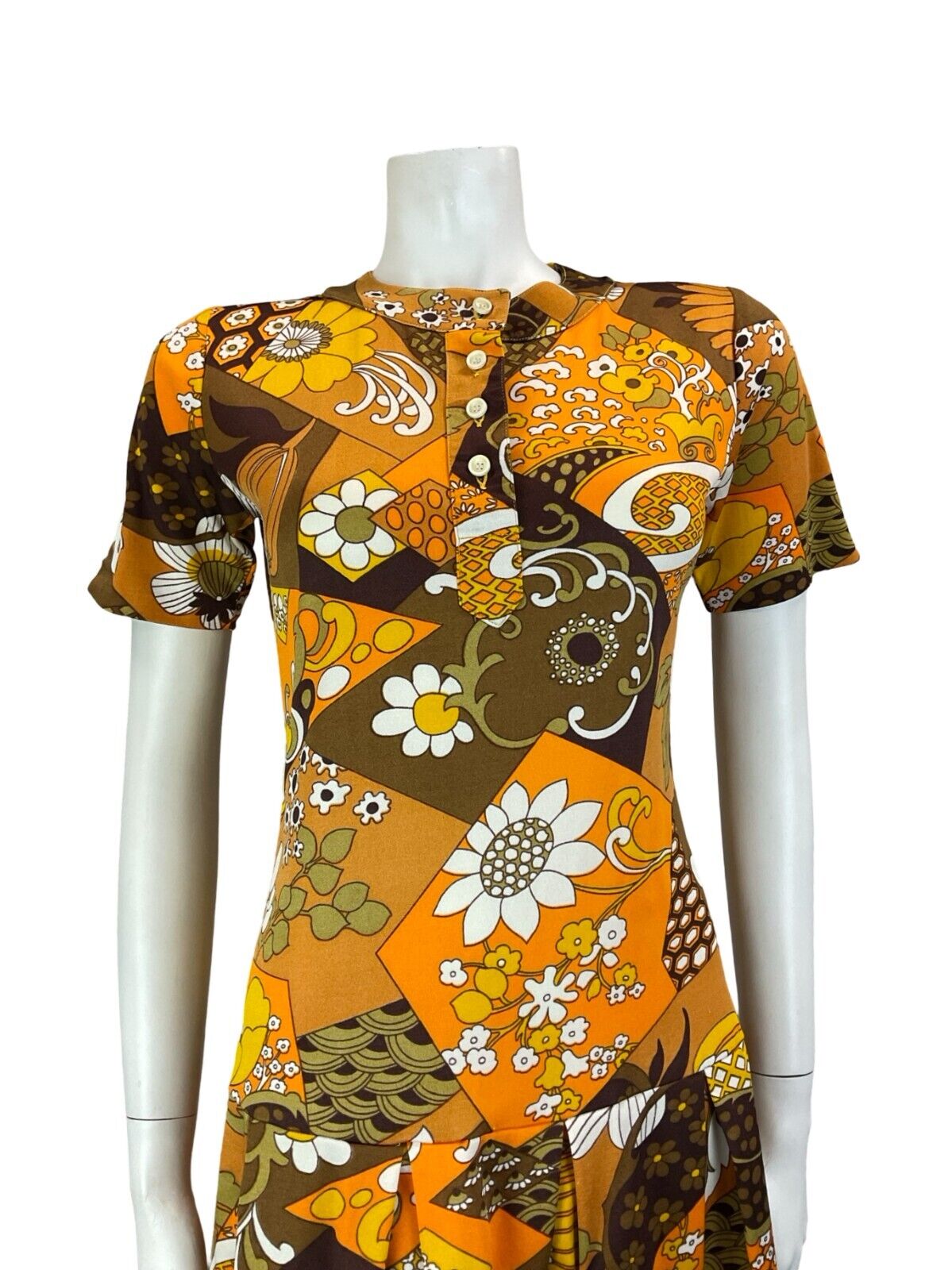 VTG 60S MOD GOGO ORANGE YELLOW BROWN FLORAL PLEATED T SHIRT SHORT SLEEVE DRESS 8