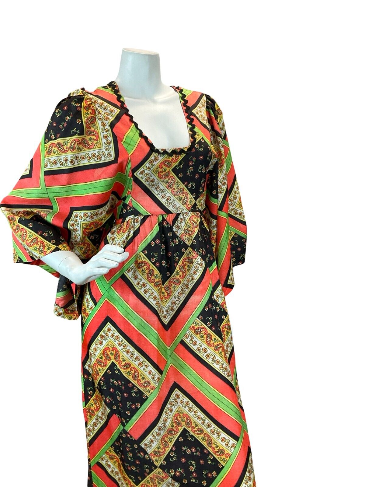 VTG 60S 70S PSYCHEDELIC PAISLEY KAFTAN MAXI DRESS RED GREEN BLACK YELLOW 10-12