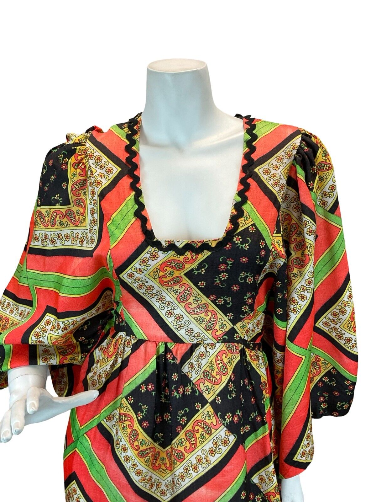 VTG 60S 70S PSYCHEDELIC PAISLEY KAFTAN MAXI DRESS RED GREEN BLACK YELLOW 10-12